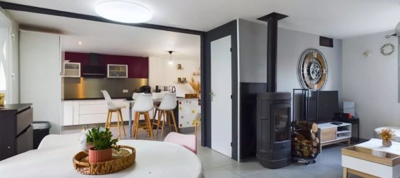 Casa de 3 dormitorios en Bucheres, France No. 154945 12