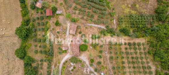 7 bedrooms House in Montone, Italy No. 353634 3