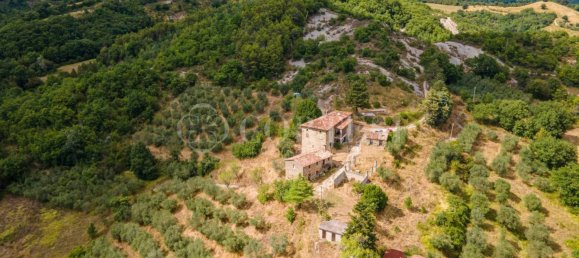 7 bedrooms House in Montone, Italy No. 353634 2