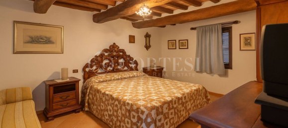 7 bedrooms House in Montone, Italy No. 353634 5