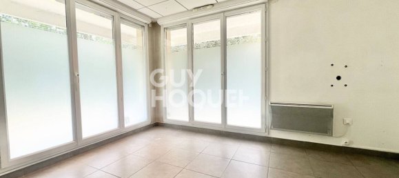 5 rooms Apartment in Massy, France No. 130327 7