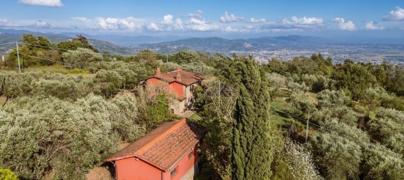 Дом с 4 спальнями в Уццано, Италия № 332770 2