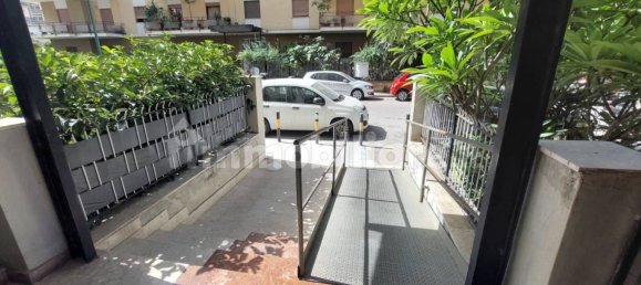 Apartamento de 3 dormitorios en Palermo, Italy No. 264386 4