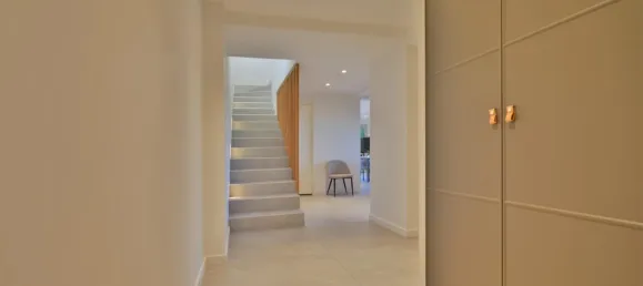 5 bedrooms Villa in Cannes, France No. 324729 14