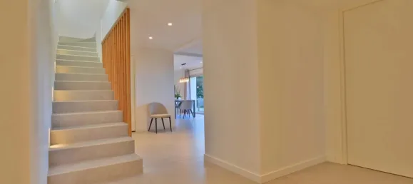 5 bedrooms Villa in Cannes, France No. 324729 13