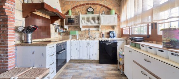 4 bedrooms House in Alhaurin de la Torre, Spain No. 139042 3