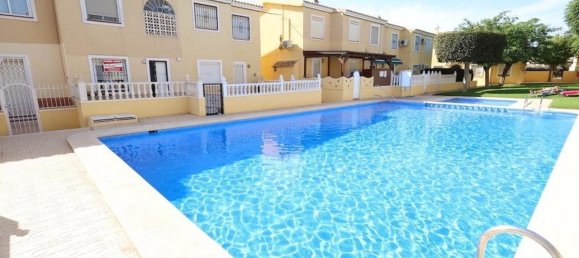 3 غرف نوم تاون هاوس في San Miguel de Salinas, Spain رقم 182879 2