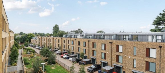 2 bedrooms Apartment in London, United Kingdom No. 13458 11