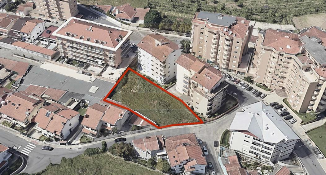 Terrain à Rio Tinto, Portugal 828m² No. 269911