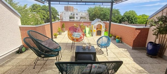 2 chambres Appartement à Champs-sur-Marne, France No. 345286 4