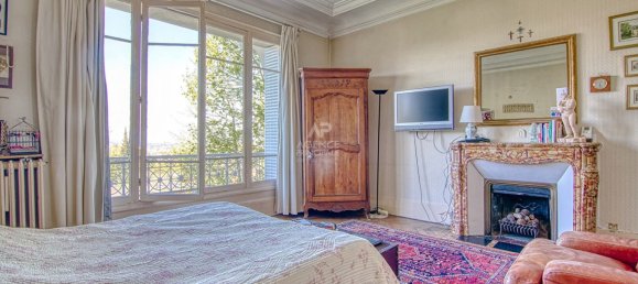 4 bedrooms Apartment in Versailles, France No. 293270 6