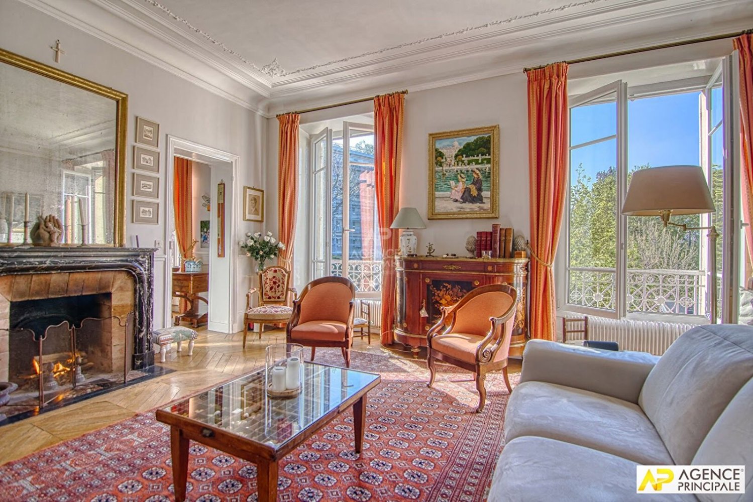 4 bedrooms Apartment in Versailles, France No. 293270