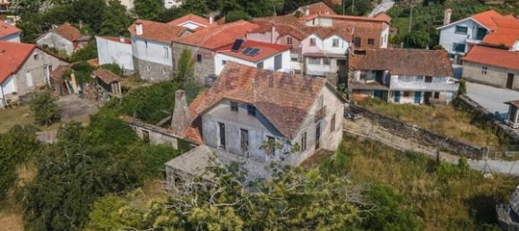 3 bedrooms House in Tondela, Portugal No. 168043 3