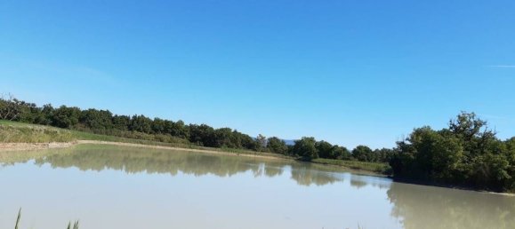 Дом с 10 комнатами в Кастильоне дель Лаго, Италия № 64377 4