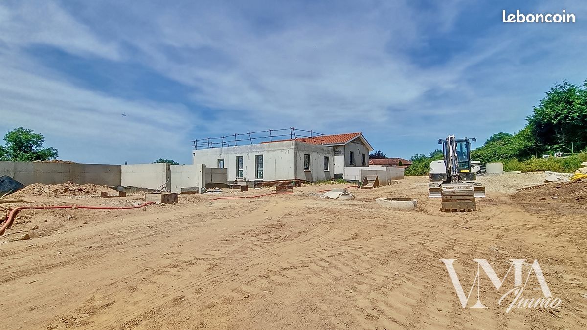 3 bedrooms Apartment in La Tour-de-Salvagny, France No. 343488