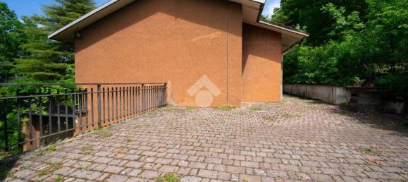 2 Schlafzimmer Haus in Baiso, Italy, Nr. 164091 23