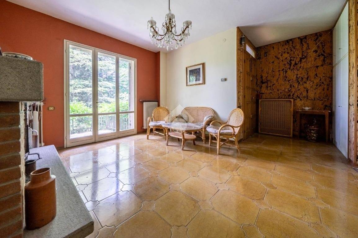 2 Schlafzimmer Haus in Baiso, Italy, Nr. 164091