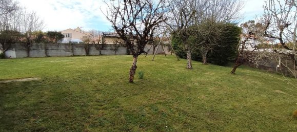 338m² Land in La Garnache, France No. 277645 2