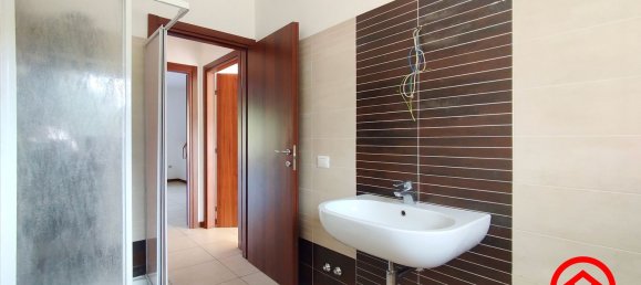 3 Schlafzimmer Wohnung in Mercato Saraceno, Italy, Nr. 347873 10