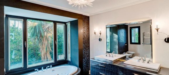 6 bedrooms Villa in Marbella, Spain No. 99433 20