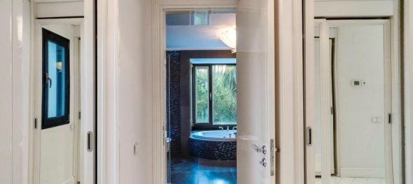 6 bedrooms Villa in Marbella, Spain No. 99433 22