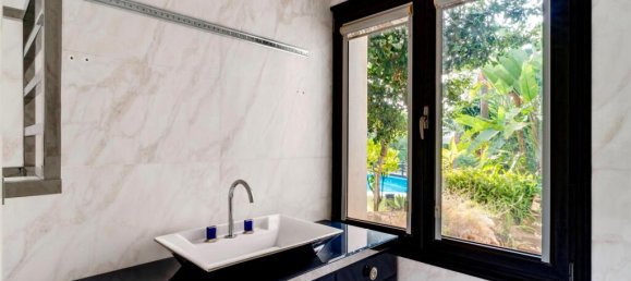 6 bedrooms Villa in Marbella, Spain No. 99433 17