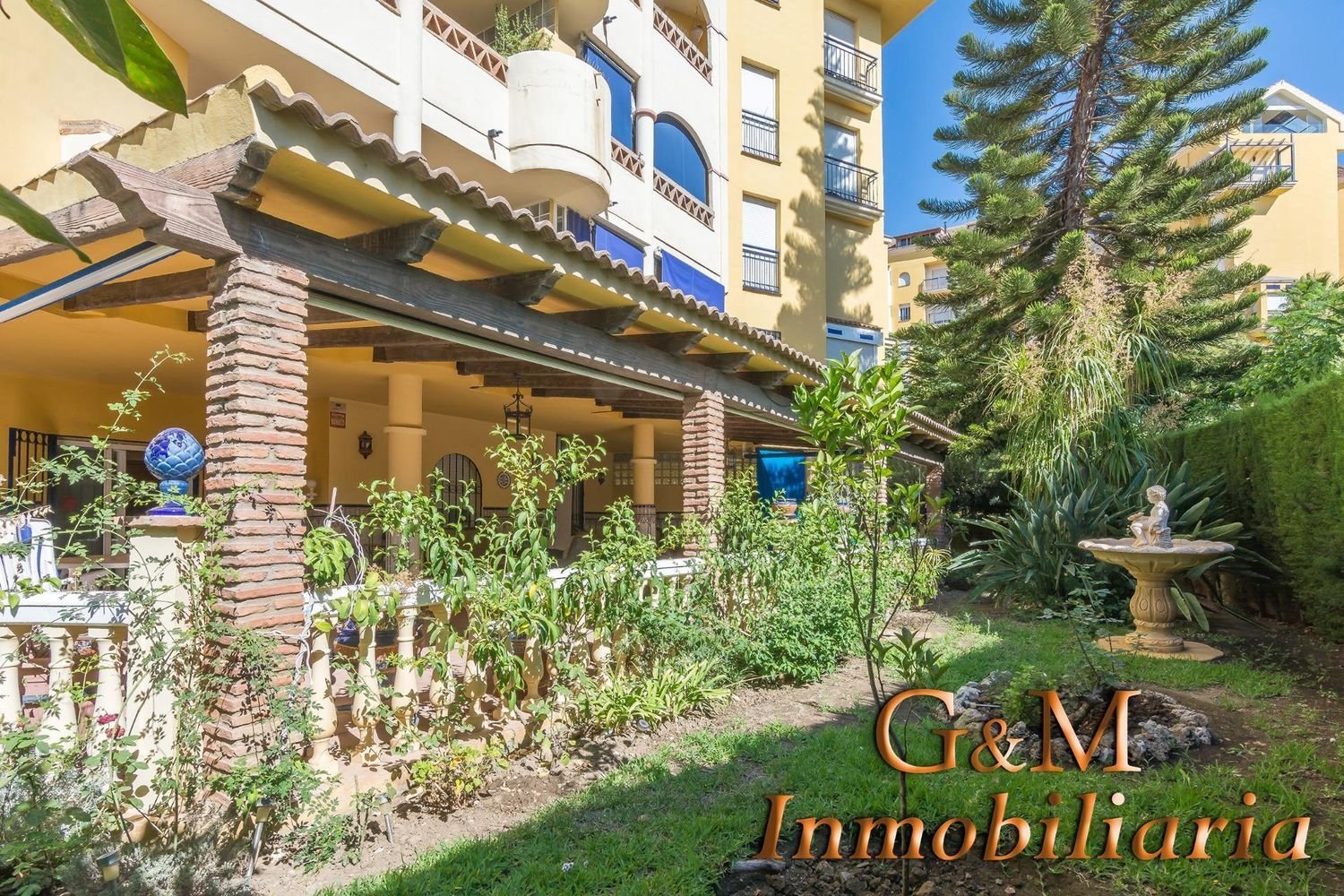 Квартира с 3 спальнями в Бенальмадена, Испания № 208455