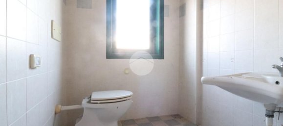 5غرفة شقة في Roncoferraro, Italy رقم 72353 24