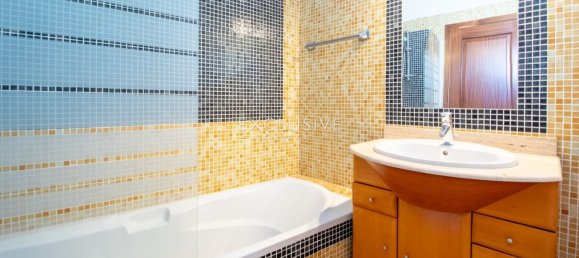 4 bedrooms Townhouse in Lagoa, Portugal No. 95098 15