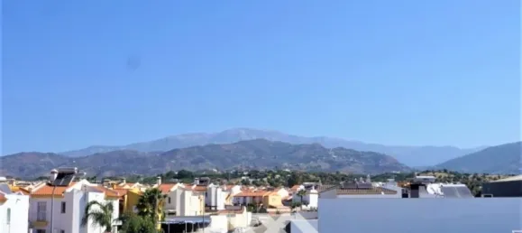 Квартира с 7 спальнями в Велес-Малага, Испания № 44713 2