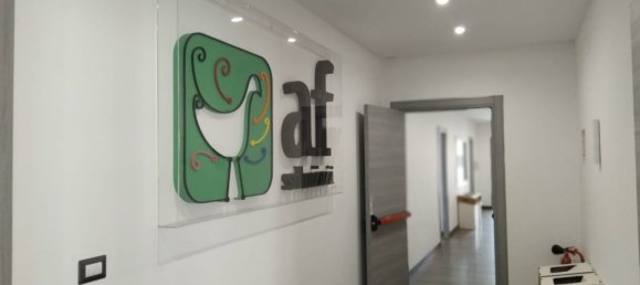 311m² Office in Salerno, Italy No. 336729 3