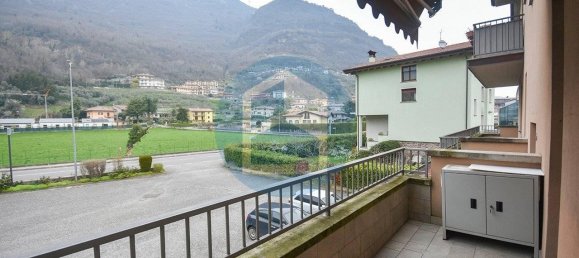 Apartamento de 3 habitaciónes en Rogno, Italy No. 40268 11