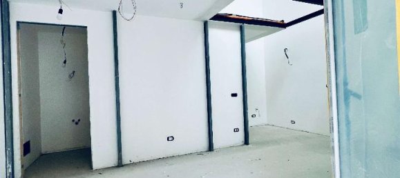 2 rooms House in Milan, Italy No. 242689 24