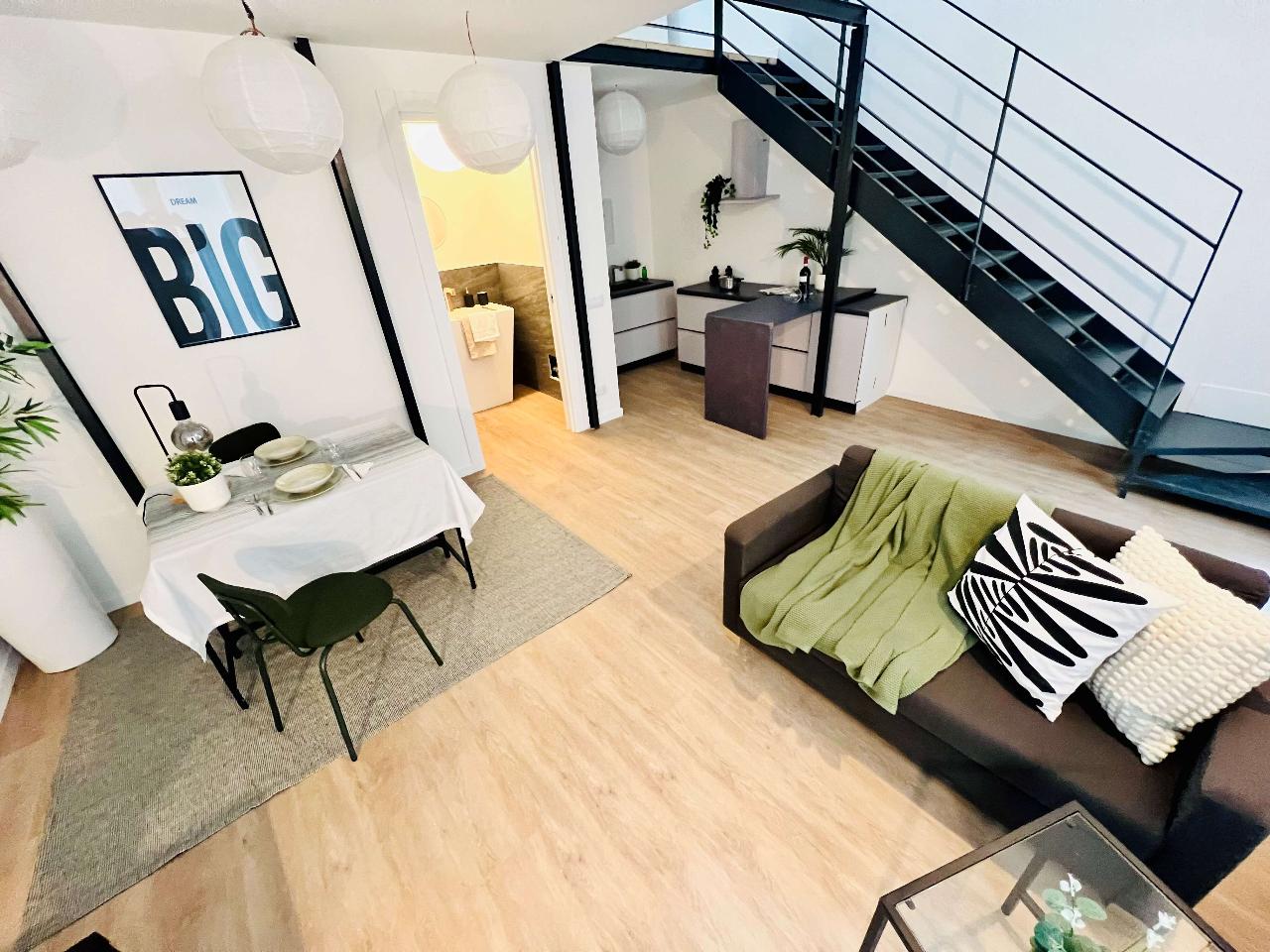 Casa de 2 divisões em Milan, Italy N.º 242689