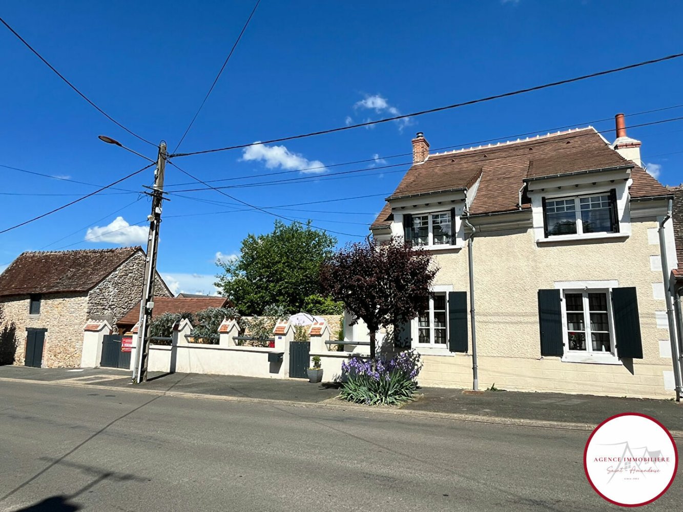 Casa T2 em Ainay-le-Chateau, France N.º 268202