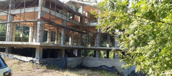 Дом с 9 комнатами в Фрозиноне, Италия № 256411 3