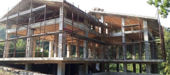 Дом с 9 комнатами в Фрозиноне, Италия № 256411 4