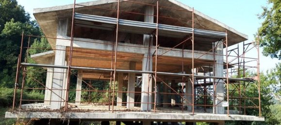 Дом с 9 комнатами в Фрозиноне, Италия № 256411 5