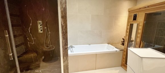 14 bedrooms House in Senonches, France No. 100454 5