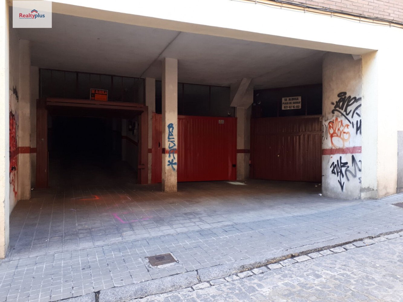 600m² Garage in Segovia, Spain No. 115848