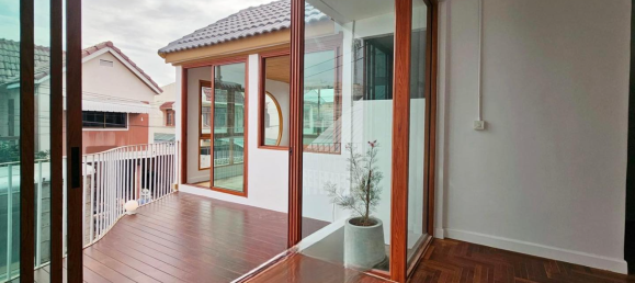 3 bedrooms Cafe / restaurant in Bangkok, Thailand No. 21621 28