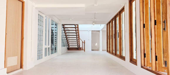 3 bedrooms Cafe / restaurant in Bangkok, Thailand No. 21621 5