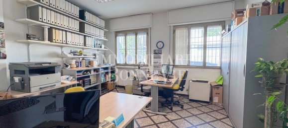 Склад с 3 комнатами в Кадораго, Италия № 305851 5