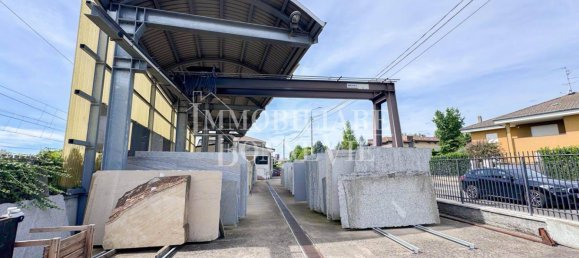 Склад с 3 комнатами в Кадораго, Италия № 305851 16