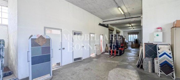 Склад с 3 комнатами в Кадораго, Италия № 305851 11