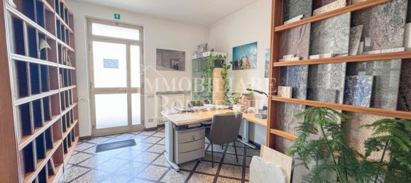 Склад с 3 комнатами в Кадораго, Италия № 305851 3