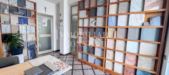 Склад с 3 комнатами в Кадораго, Италия № 305851 4