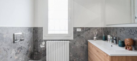 4-Zimmer Wohnung in Bologna, Italy, Nr. 21435 16