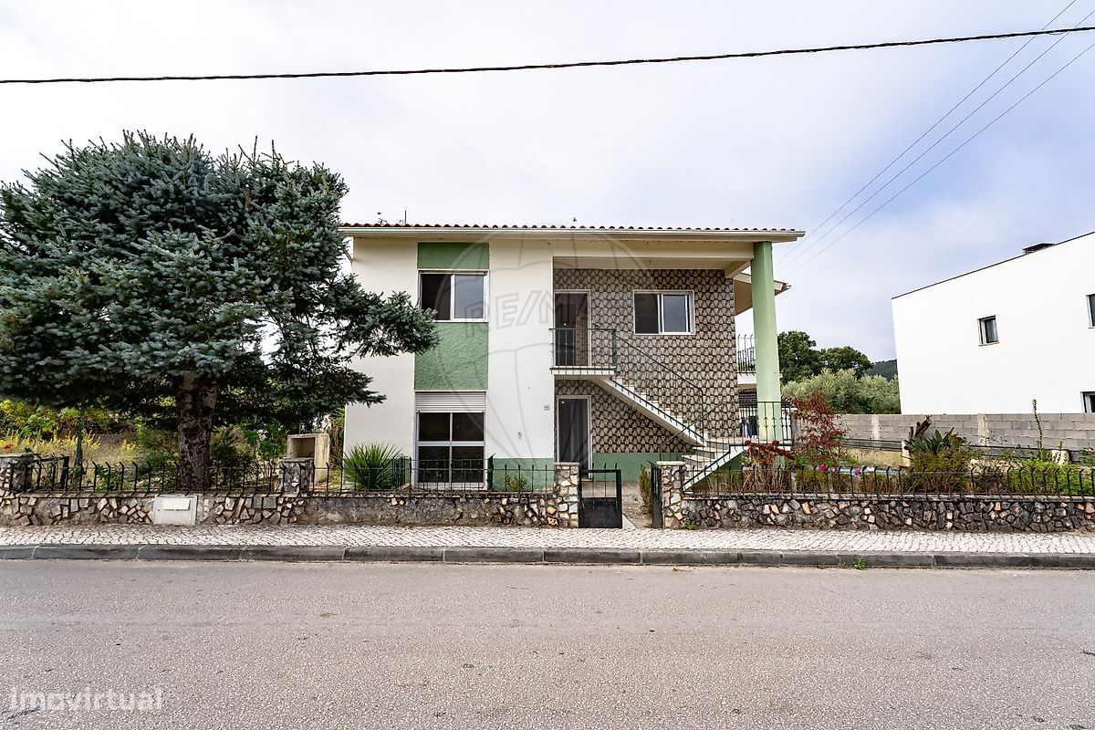 Casa de 4 dormitorios en Miranda do Corvo, Portugal No. 24671