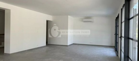 5 bedrooms House in Fontvieille, France No. 279605 9